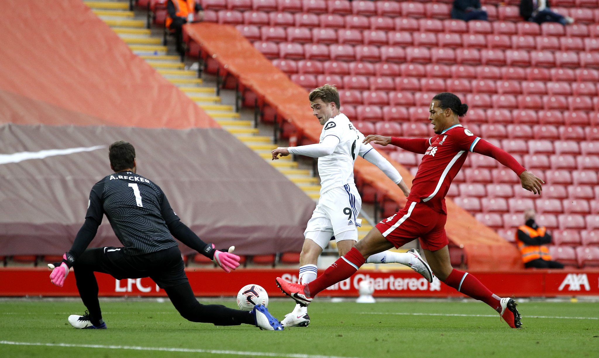 廉姆斯在被 廉姆斯在被